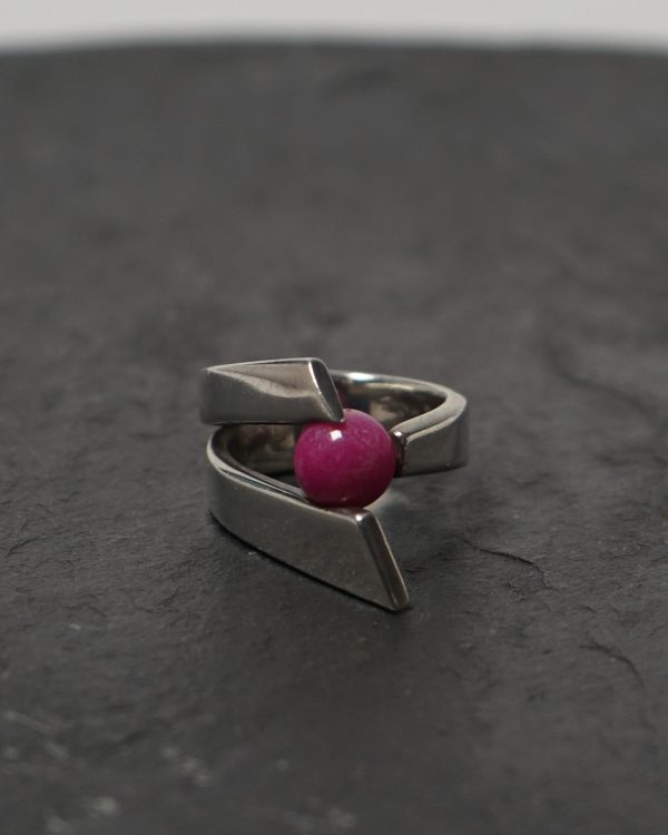 Silver Ring / size: 6.75